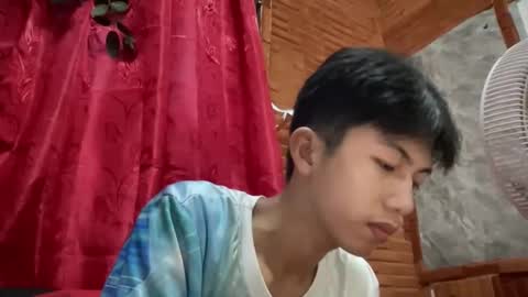 Snapshot of lovelyboy_jm chatting on May 3, 9:48 am lovelyboy_jm online show from May 3, 9:48 am