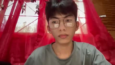 Snapshot of lovelyboy_jm chatting on May 9, 4:28 am lovelyboy_jm online show from May 9, 4:28 am