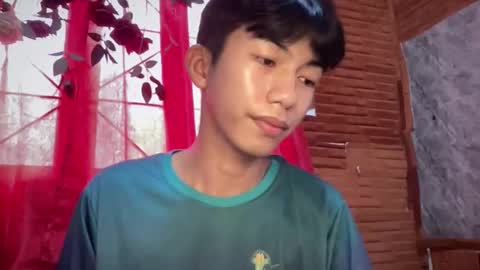 Snapshot of lovelyboy_jm chatting on May 15, 11:01 pm lovelyboy_jm online show from May 15, 11:01 pm