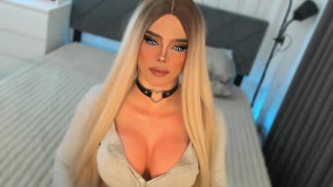 Snapshot of lovelycarel_777 chatting on April 13, 3:23 am LOVELY CAREL 777 online show from April 13, 3:23 am