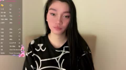 Snapshot of lovelychessa chatting on May 4, 10:11 am Natasha online show from May 4, 10:11 am