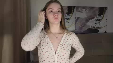 lovelygracee online show from November 6, 1:56 pm