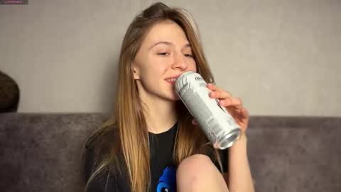 Kate only online show from February 24, 6:06 pm