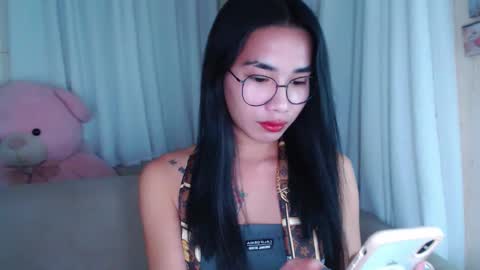 Snapshot of lovelymae18 chatting on December 2, 4:42 pm lovelymae18 online show from December 2, 4:42 pm