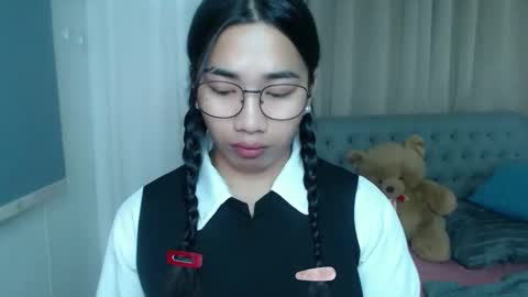 Snapshot of lovelymae18 chatting on February 26, 10:42 pm lovelymae18 online show from February 26, 10:42 pm