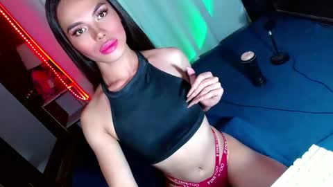 Snapshot of lovelymiss_shyna11 chatting on January 5, 11:26 am lovelymiss_shyna11 online show from January 5, 11:26 am