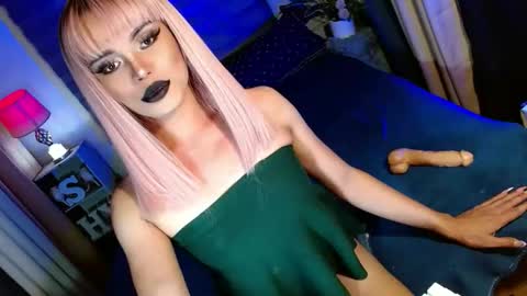 Snapshot of lovelymiss_shyna11 chatting on October 3, 6:21 am lovelymiss_shyna11 online show from October 3, 6:21 am
