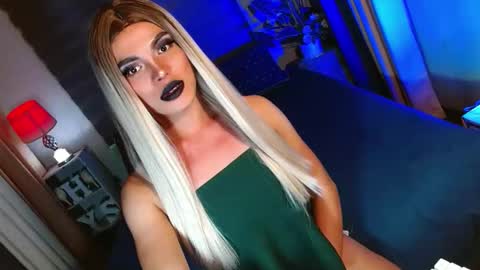 Snapshot of lovelymiss_shyna11 chatting on October 7, 9:06 am lovelymiss_shyna11 online show from October 7, 9:06 am