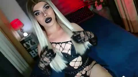 Snapshot of lovelymiss_shyna11 chatting on October 14, 8:04 am lovelymiss_shyna11 online show from October 14, 8:04 am