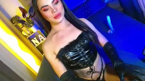 lovelymiss_shyna11 online show from June 1, 3:36 pm