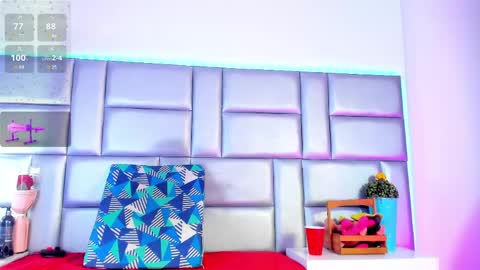 Snapshot of lovelynickyy chatting on April 26, 3:15 am Nicky online show from April 26, 3:15 am