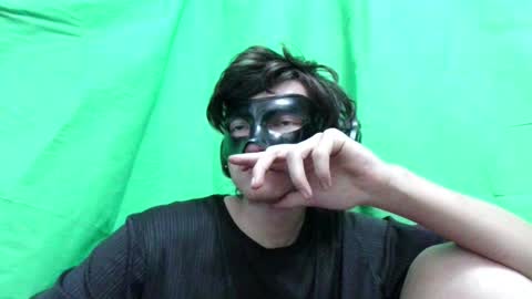 Snapshot of lovelyowner chatting on January 1, 2:41 am .com online show from January 1, 2:41 am