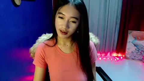 Snapshot of lovelypetite143 chatting on April 18, 7:58 pm lovelypetite143 online show from April 18, 7:58 pm