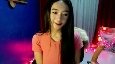Snapshot of lovelypetite143 chatting on May 23, 2:43 pm lovelypetite143 online show from May 23, 2:43 pm