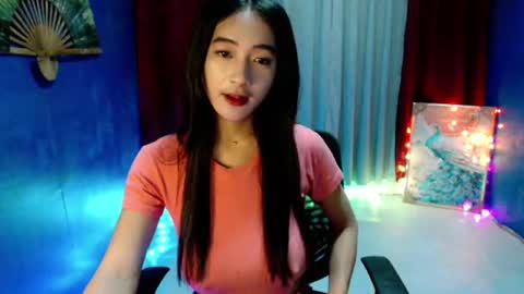 Snapshot of lovelypetite143 chatting on June 25, 6:45 pm lovelypetite143 online show from June 25, 6:45 pm