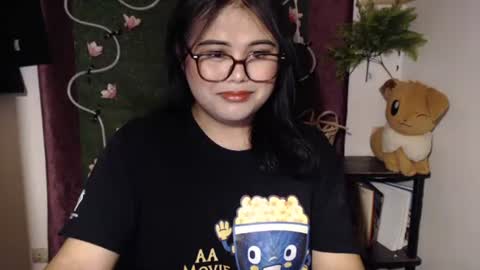 Snapshot of lovelypinaychubsx chatting on October 2, 11:50 am lovely online show from October 2, 11:50 am