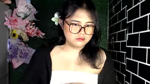 Snapshot of lovelypinaychubsx chatting on October 9, 9:02 pm lovely online show from October 9, 9:02 pm