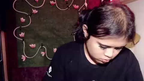 lovely online show from November 13, 4:39 pm