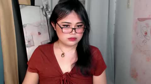 Snapshot of lovelypinaychubsx chatting on March 16, 5:28 pm lovely online show from March 16, 5:28 pm