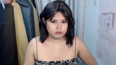 Snapshot of lovelypinaychubsx chatting on April 18, 12:09 pm lovely online show from April 18, 12:09 pm