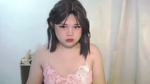 Snapshot of lovelypinaychubsx chatting on May 13, 9:22 pm lovely online show from May 13, 9:22 pm