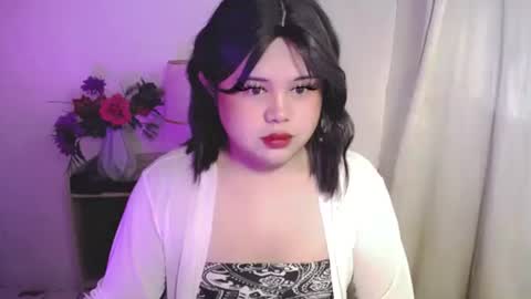 Snapshot of lovelypinaychubsx chatting on May 24, 12:04 am lovely online show from May 24, 12:04 am