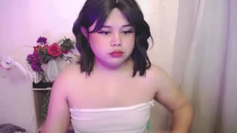 Snapshot of lovelypinaychubsx chatting on May 24, 5:51 pm lovely online show from May 24, 5:51 pm
