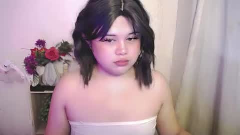 Snapshot of lovelypinaychubsx chatting on May 25, 7:25 am lovely online show from May 25, 7:25 am