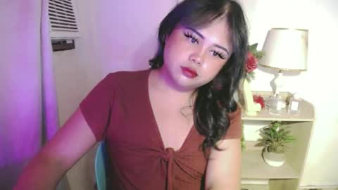 Snapshot of lovelypinaychubsx chatting on June 14, 7:49 pm lovely online show from June 14, 7:49 pm