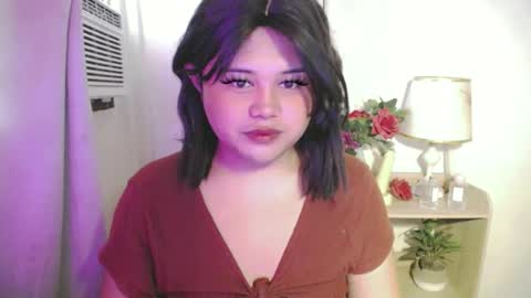Snapshot of lovelypinaychubsx chatting on June 16, 6:38 am lovely online show from June 16, 6:38 am