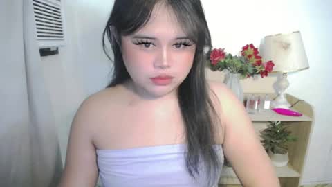 Snapshot of lovelypinaychubsx chatting on July 20, 7:33 am lovely online show from July 20, 7:33 am