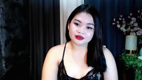 Snapshot of lovelyrhean chatting on October 9, 1:03 am Rhean online show from October 9, 1:03 am