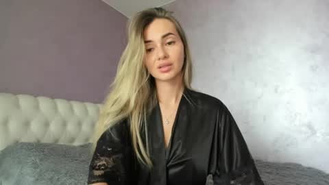 Lovely Rose online show from May 15, 11:39 am