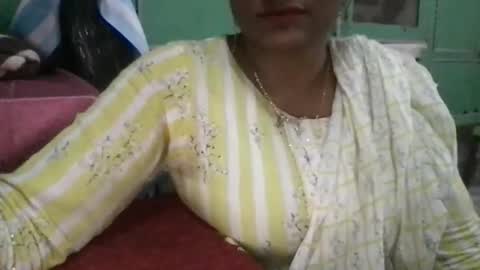 lovelyrose36 online show from May 27, 8:44 am