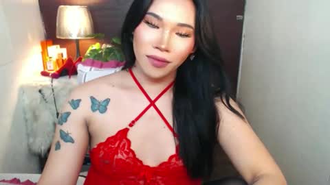 Snapshot of lovelysugar18 chatting on March 27, 4:51 pm STWEET LINA online show from March 27, 4:51 pm