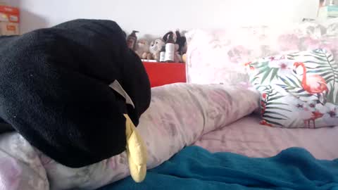 Snapshot of lovelywoman22 chatting on March 5, 6:01 am lovelywoman22 online show from March 5, 6:01 am