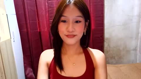 Snapshot of loveme_fiona chatting on February 7, 2:15 am loveme_fiona online show from February 7, 2:15 am