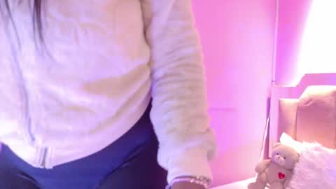 L O V E  online show from March 19, 11:47 am