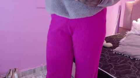 L O V E  online show from March 29, 11:54 am