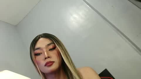Snapshot of lovers_moon22 chatting on October 15, 1:11 pm lovers moon22 online show from October 15, 1:11 pm