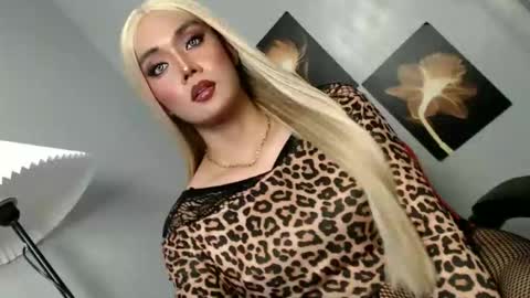 lovers moon22 online show from March 27, 12:16 pm