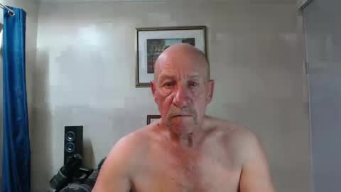 Lovesblackazz online show from December 9, 11:15 am