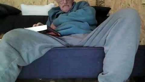 Snapshot of lovesex6565 chatting on October 31, 7:26 pm just here to have fun and cum online show from October 31, 7:26 pm