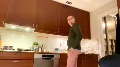 Snapshot of loveshine_ chatting on March 2, 6:08 pm loveshine_ online show from March 2, 6:08 pm