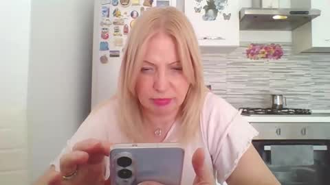 Snapshot of lovestar544963 chatting on April 17, 1:58 pm Marlyn online show from April 17, 1:58 pm