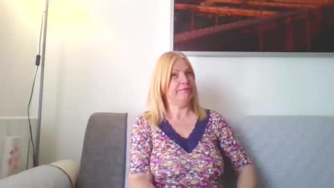 Snapshot of lovestar544963 chatting on May 16, 1:10 pm Marlyn online show from May 16, 1:10 pm