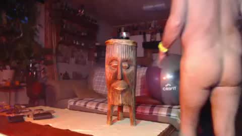 Snapshot of lovetobenaked10 chatting on October 27, 5:06 pm aaron online show from October 27, 5:06 pm