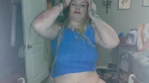 lovetubes101 online show from February 17, 6:43 am