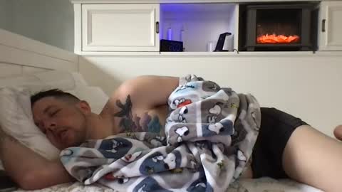 Lovewatchingalls online show from December 7, 6:59 pm