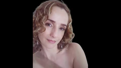 Snapshot of loving__lily chatting on February 23, 9:16 pm loving  online show from February 23, 9:16 pm